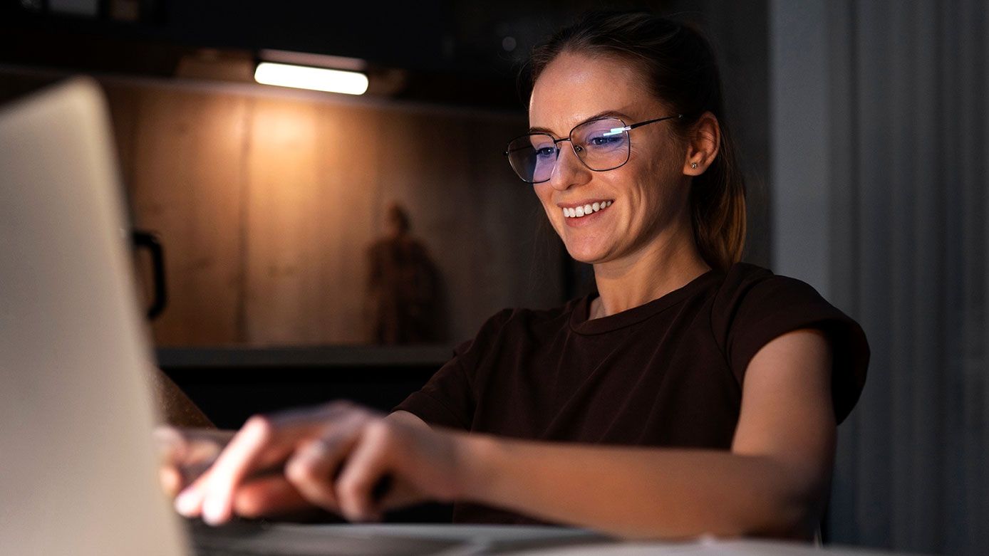 Spectacles For Screen Best Glasses for Screen Use and Protecting Your Eyes | ZEELOOL