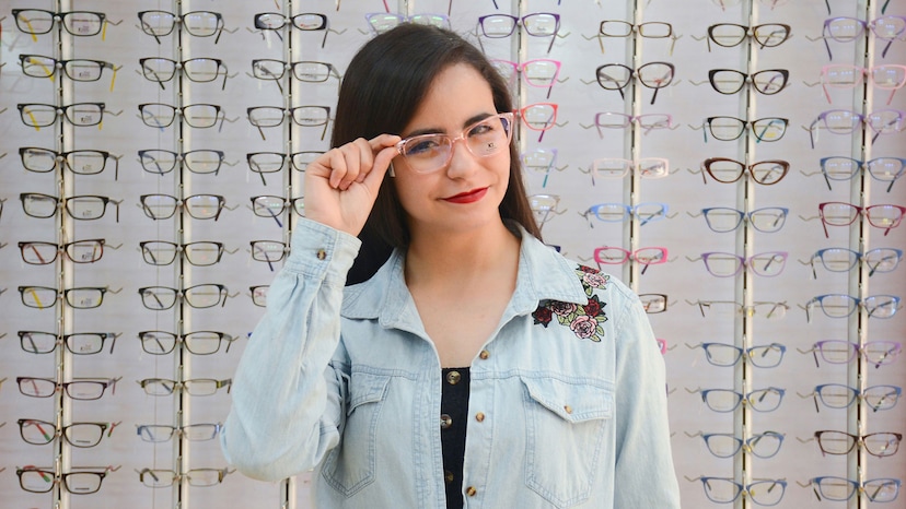Eyewear Shopping Guide: How to Buy the Perfect Pair of Glasses Online