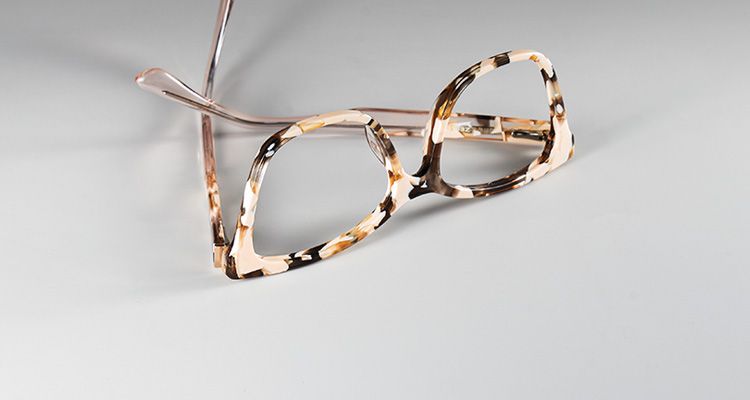 Weekend Wear Glasses – Stylish Eyeglasses for Weekend