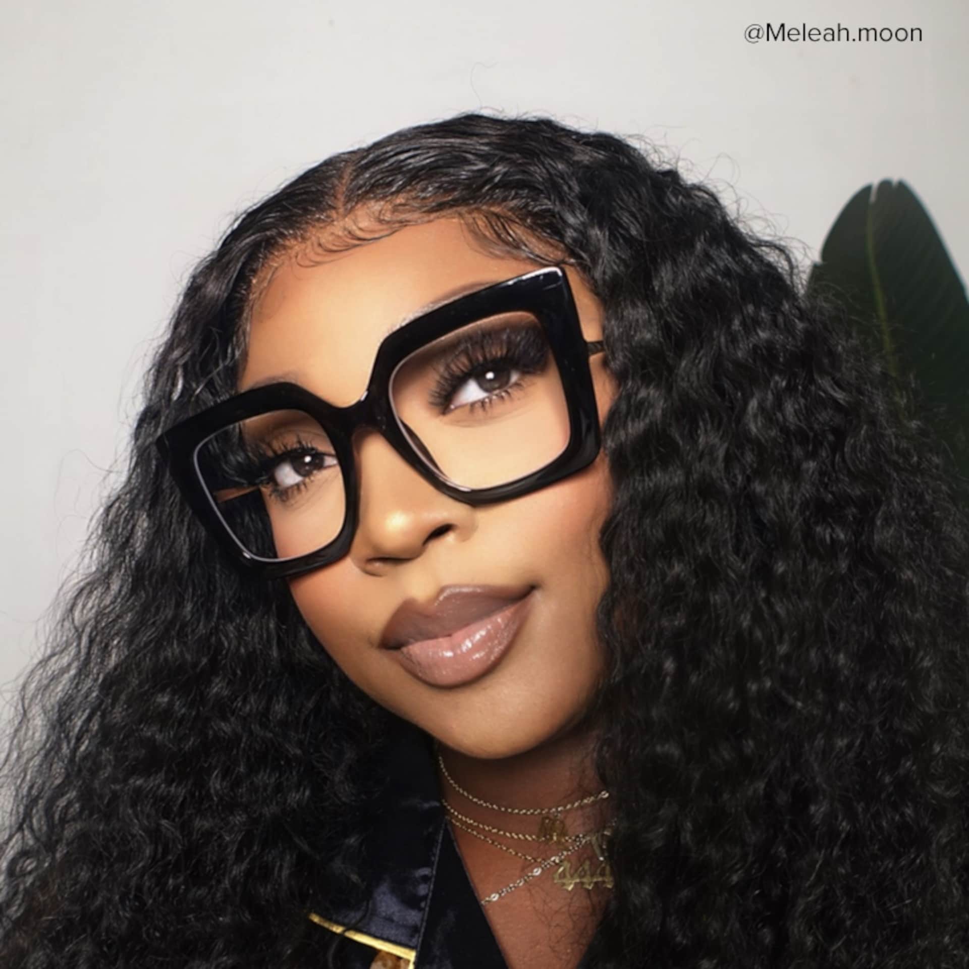 Qatar Square Black Eyeglasses and Wide Frames5