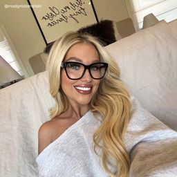 Julian Square Black Glasses9