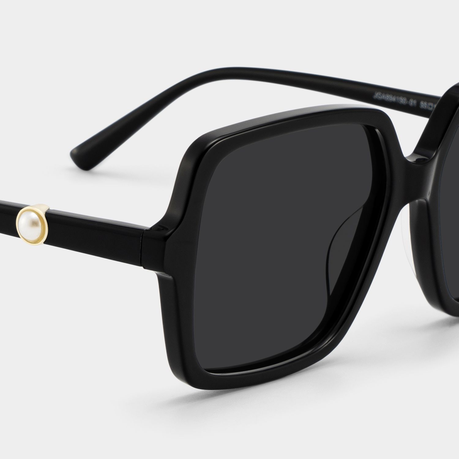 Order Elena Black Square Frame Sunglasses Online | ZEELOOL4