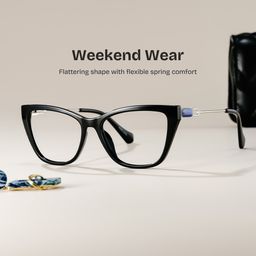 Celeste Black Cat-eye Glasses0