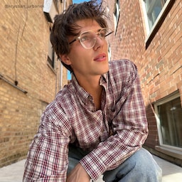 Calvin Aviator Gold Glasses7