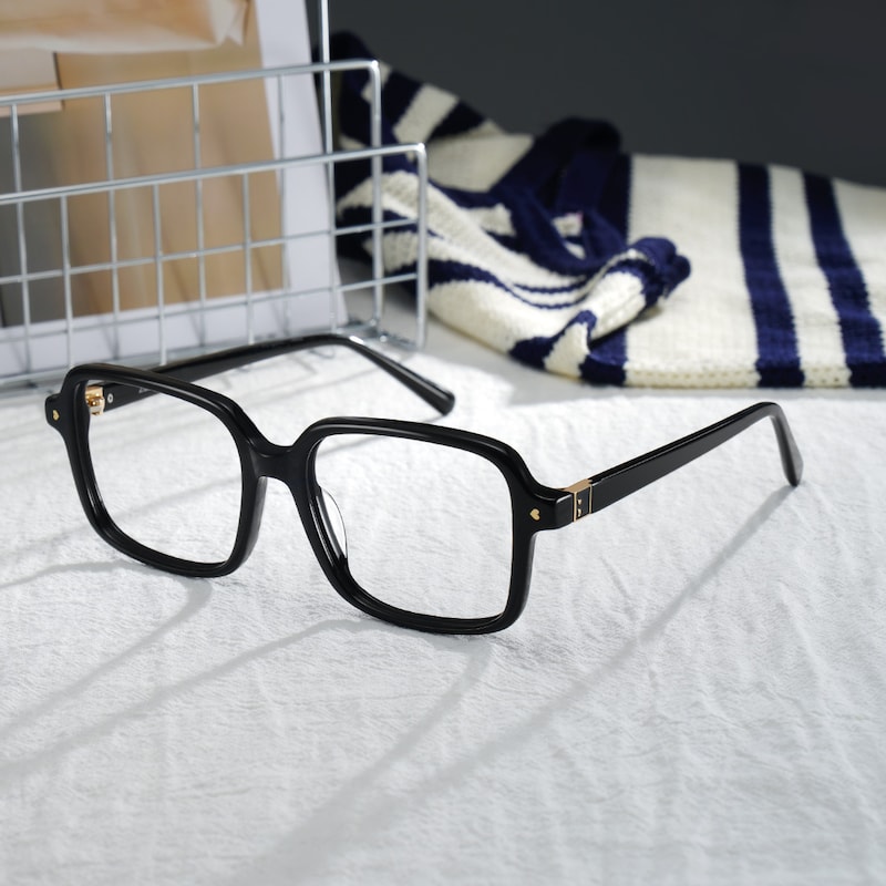 ZEELOOL Talia Square Black Glasses