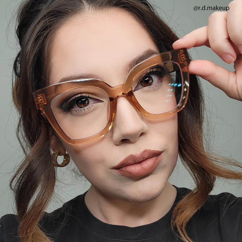 Malcolm Square Champagne-Crystal Glasses11