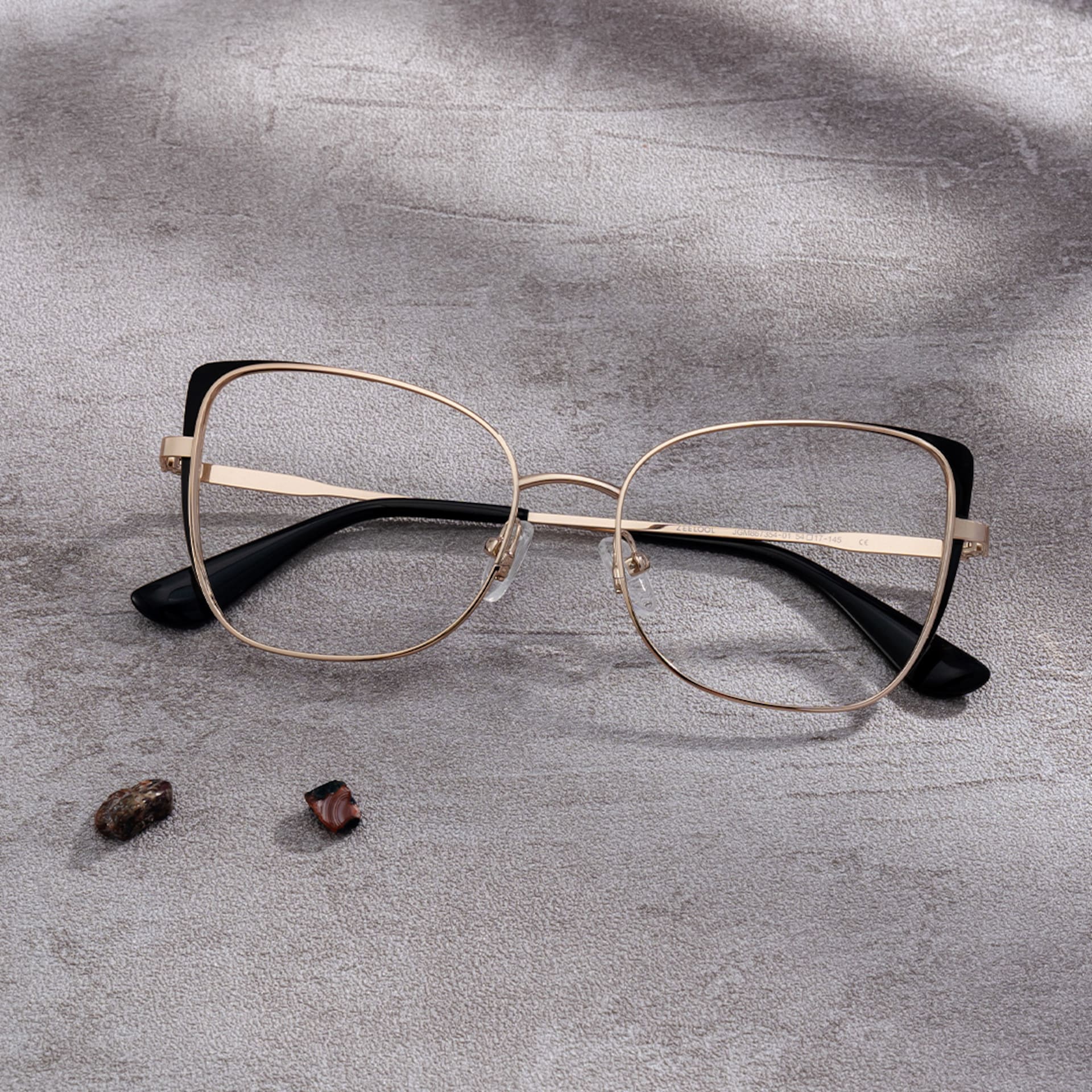 Tessa Black Gold Frame Glasses with Cat eye Frame Online | ZEELOOL0