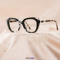 Hellena Cateye Black Glasses4
