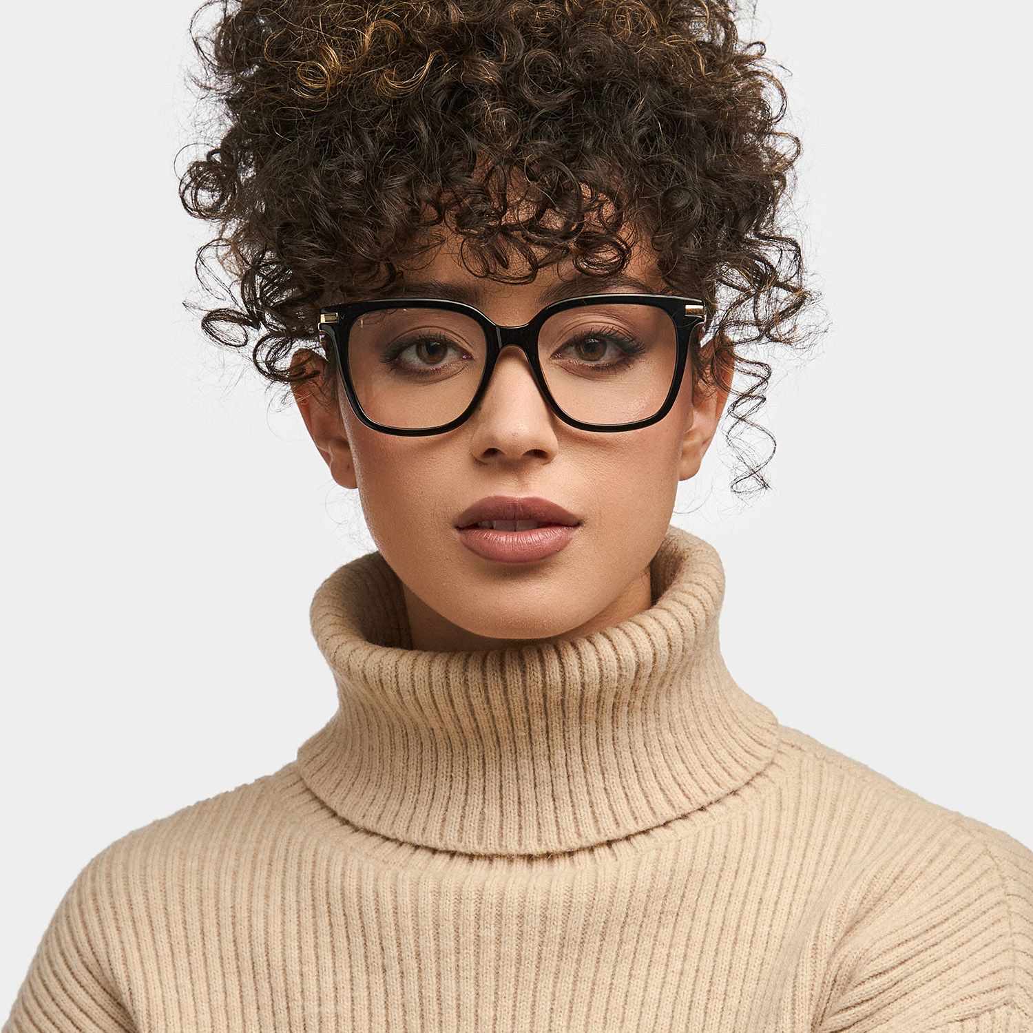 Jacqui Square Black Glasses5