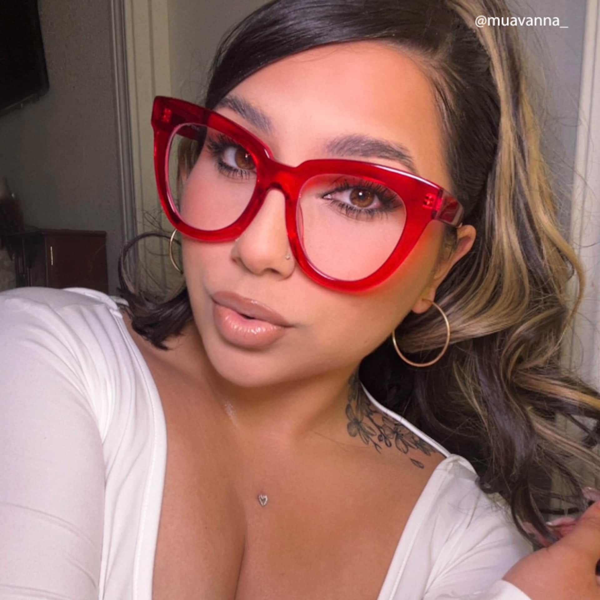 Yaser Cat-eye Red Eyeglasses and Acetate Frames9