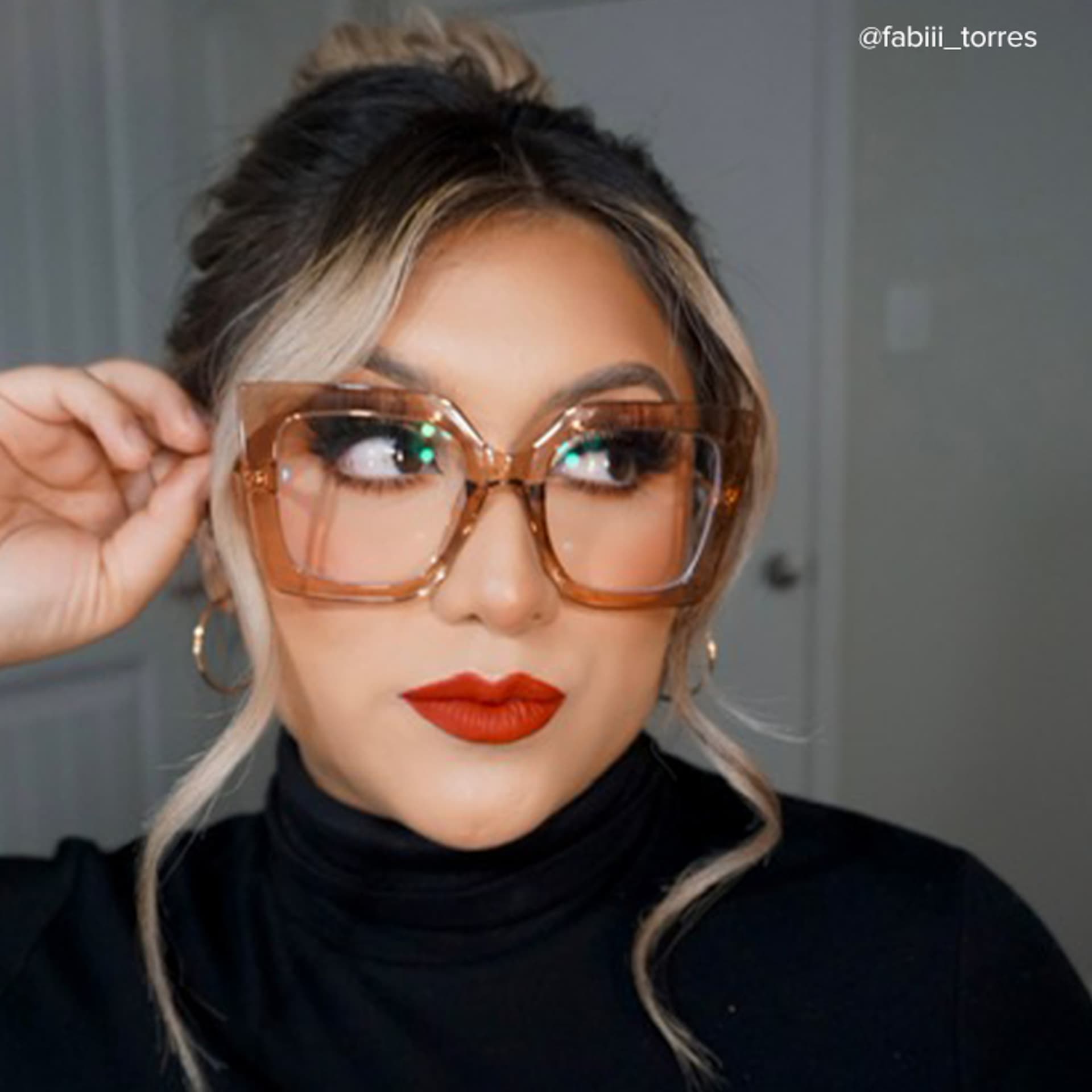 Qatar Square Champagne Eyeglasses and Thick Frames5