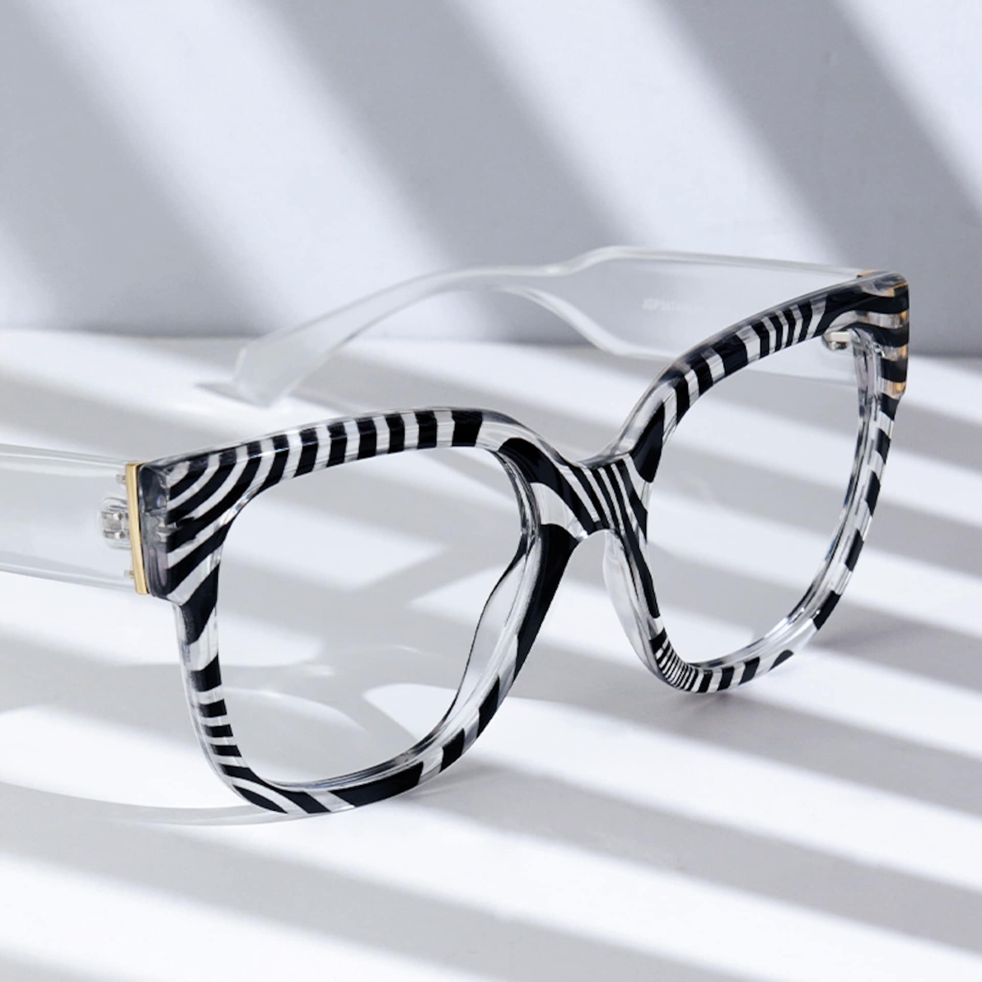 Reineke Zebra Print Eyeglasses and Square Frames5