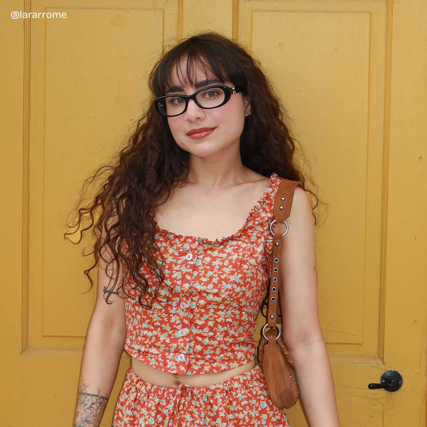 Catherine Black Oval Frame Glasses Online for Women | ZEELOOL7