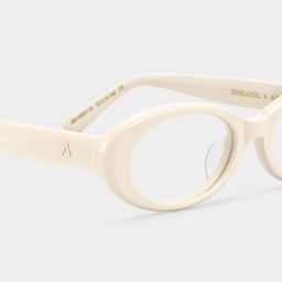 The 90s White Oval Glasses5