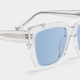 A clear, oversized frame that's playful and chic.5