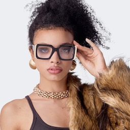 Jesse Rectangle Black Glasses5