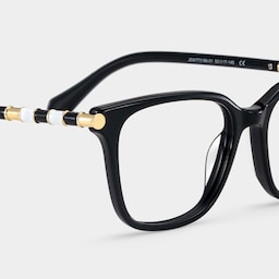 Delilah Square Black Glasses9