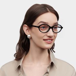 Everly Oval Black Glasses1