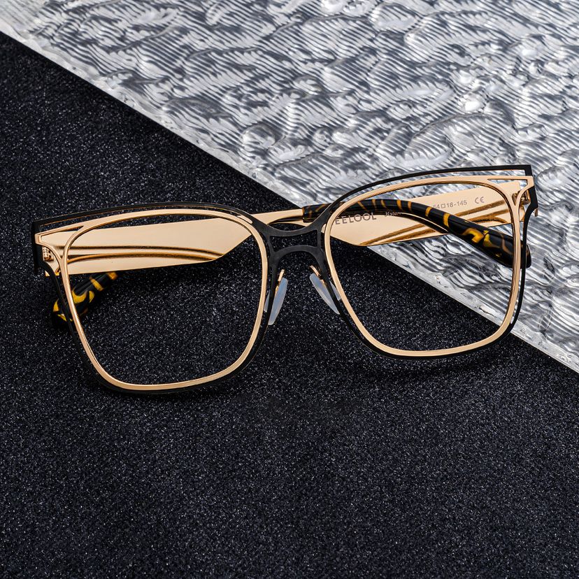 Dacarine Square Black Gold Glasses