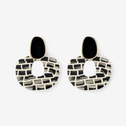 Stylish Black Silver Needle Earrings1