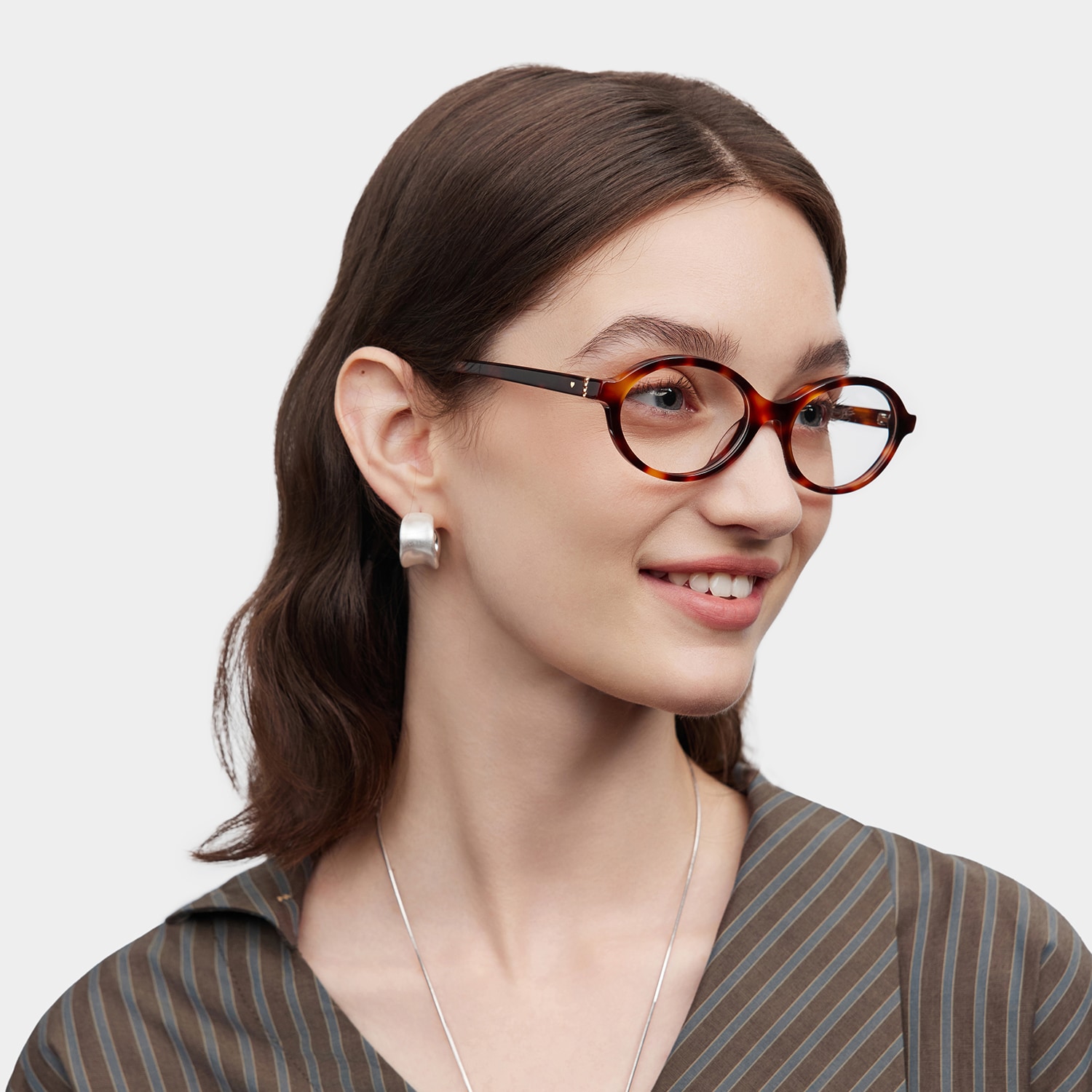 Everly Oval Tortoise Glasses1