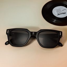 Nia Black Square Sunglasses0