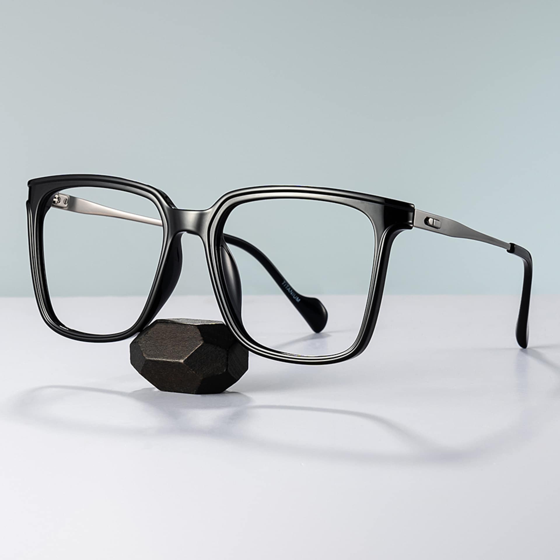 Thin Black Frame Glasses With Square Shape0
