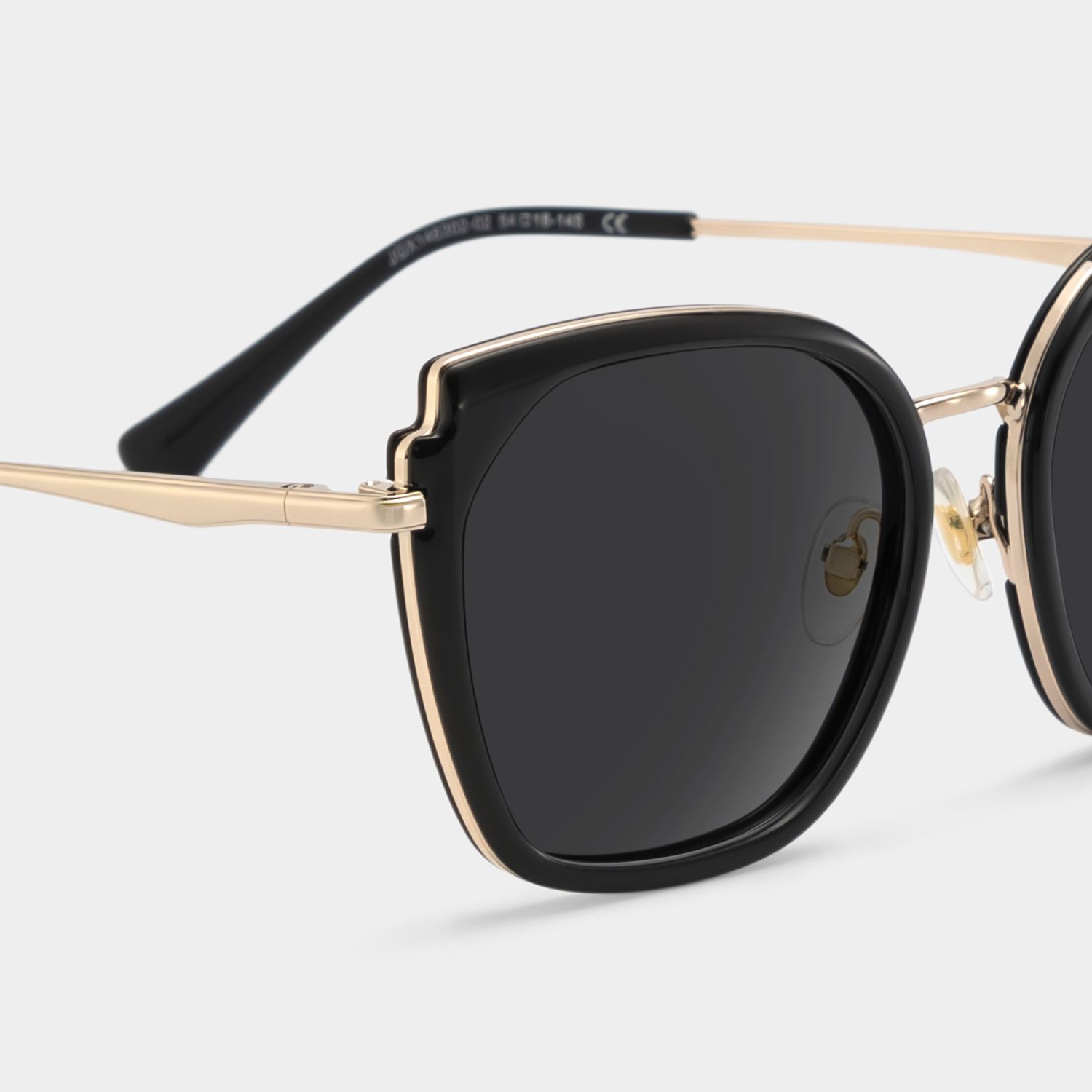 Black Metal Frame Glasses With Wide Size For Women4