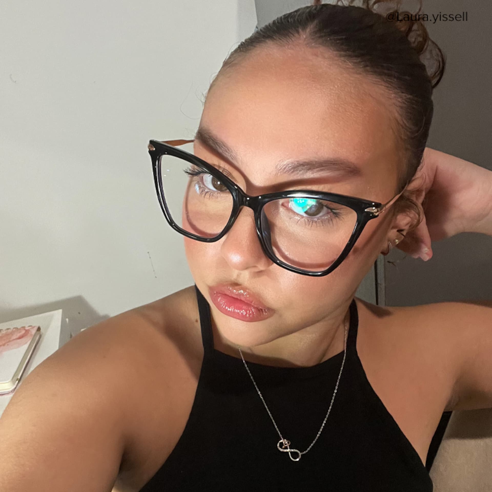 Hilary Butterfly Black Eyeglasses with Oversized Frames8