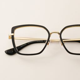 Max Square Black Glasses2