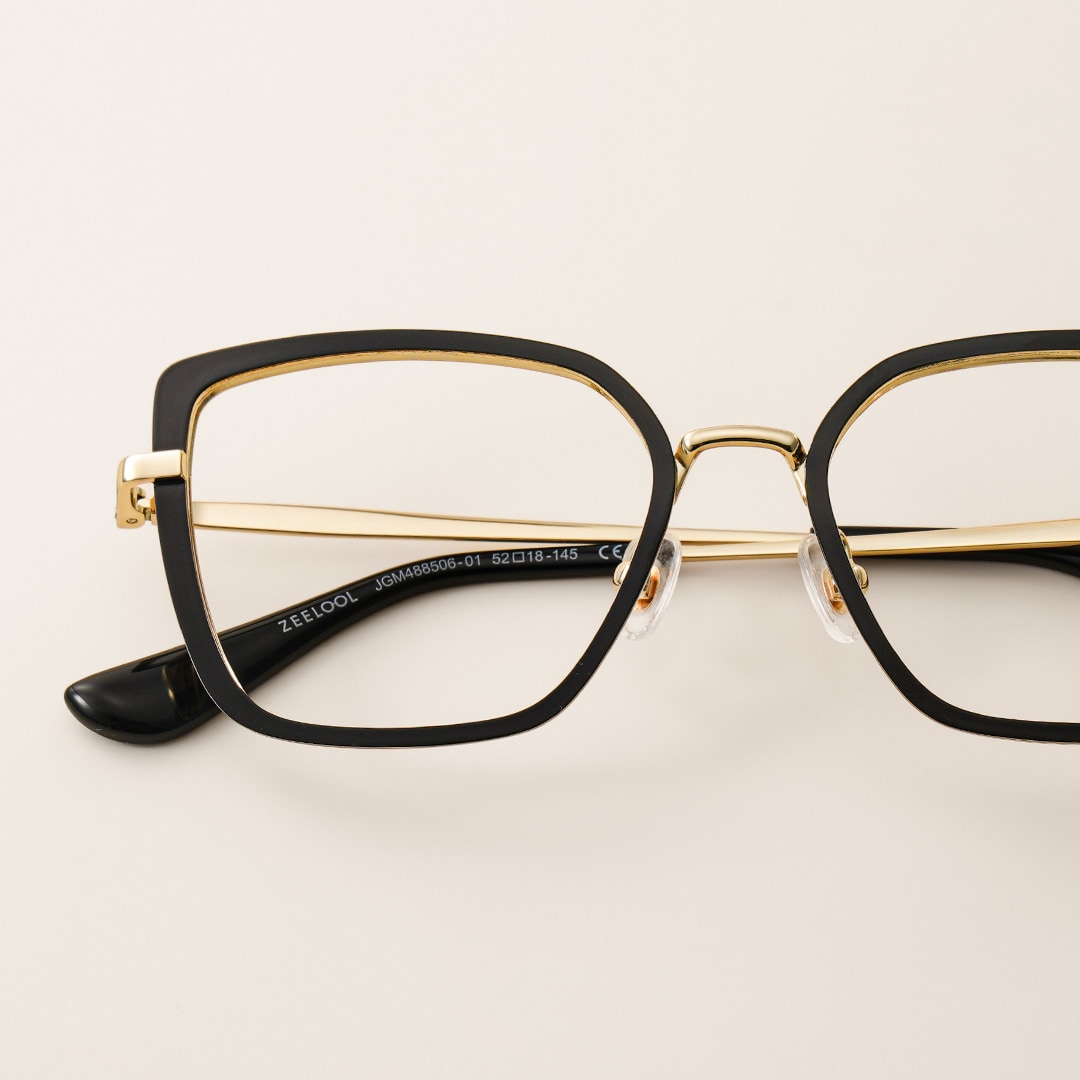 Max Square Black Glasses2