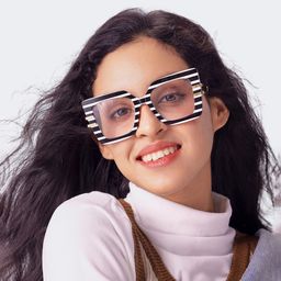 Poutine Black White Square Glasses7