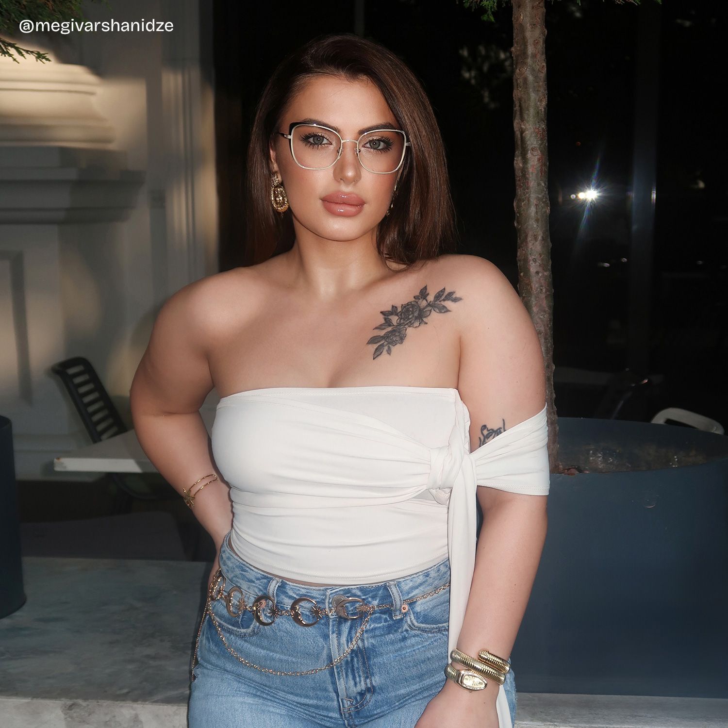 Tessa Black Gold Frame Glasses with Cat eye Frame Online | ZEELOOL6