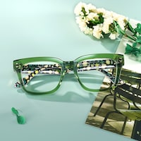 Zinnia Rectangle Green Glasses0