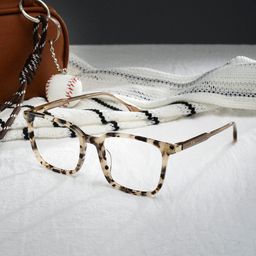 Zoe Square Tortoise Glasses4