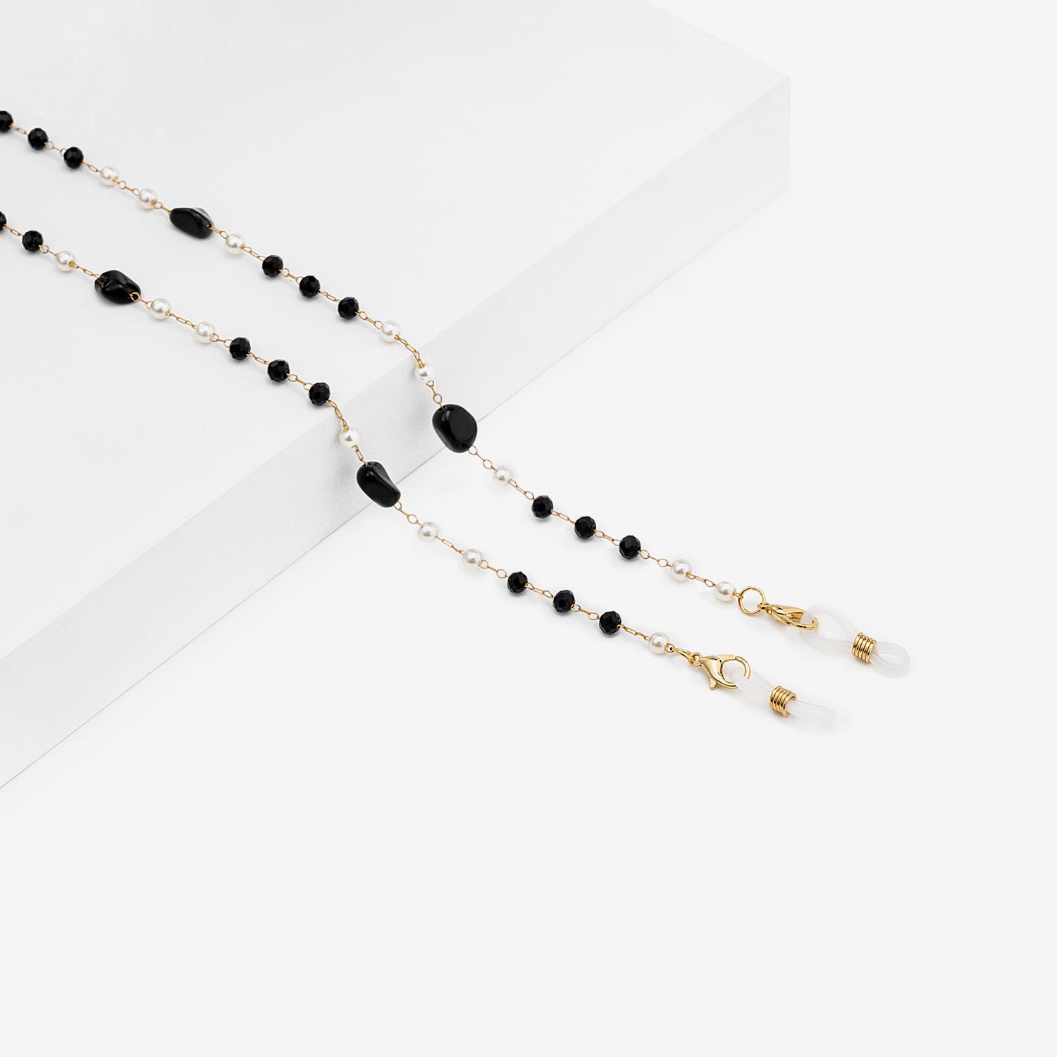 Eyeglasses Chains Accessories For Glasses in Black White Color0