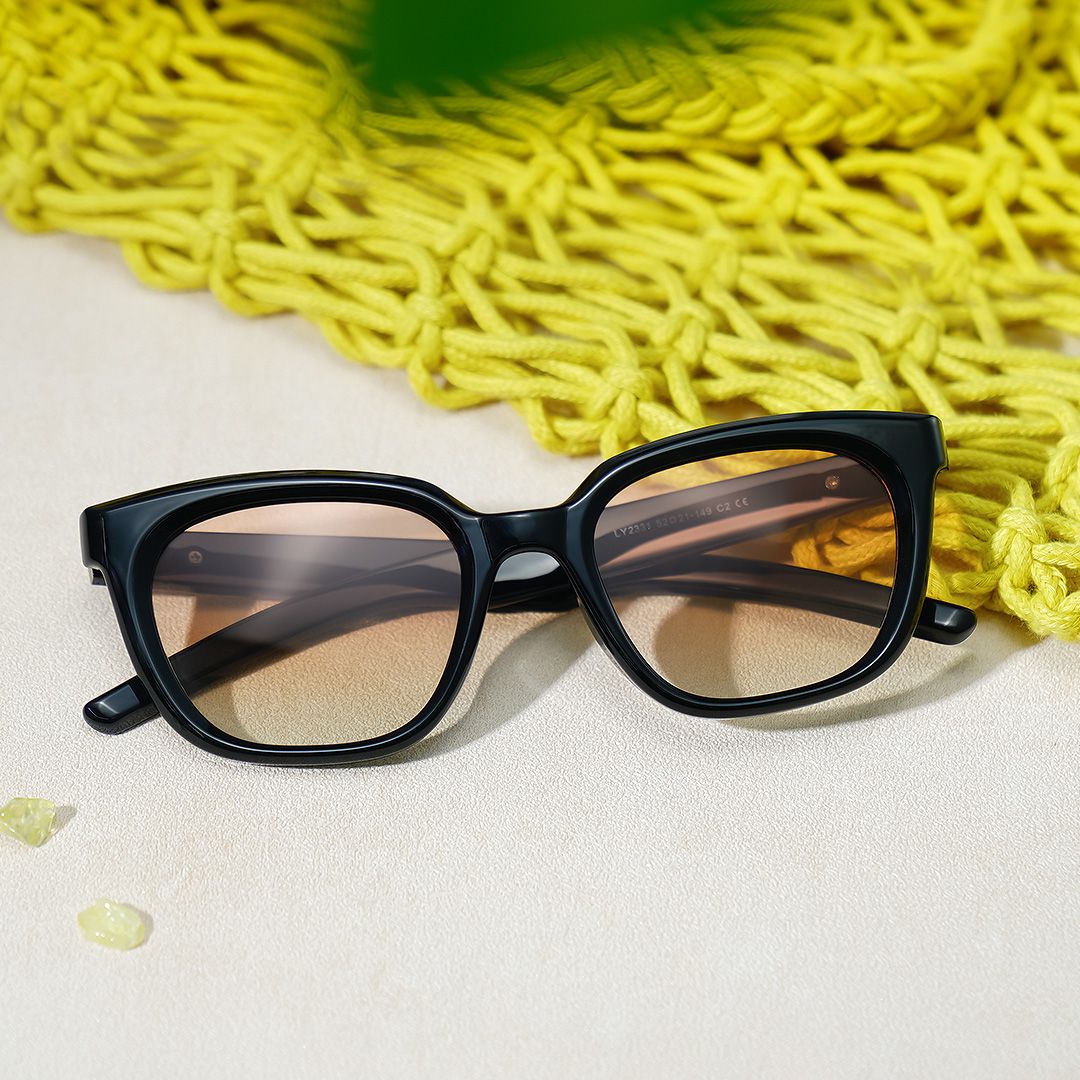 Lyric black Frame Polarized Sunglasses with rectangle Style Online | ZEELOOL0