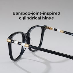 Delilah Square Black Glasses4