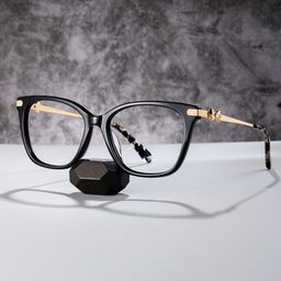 Suzy Rectangle Black Glasses0