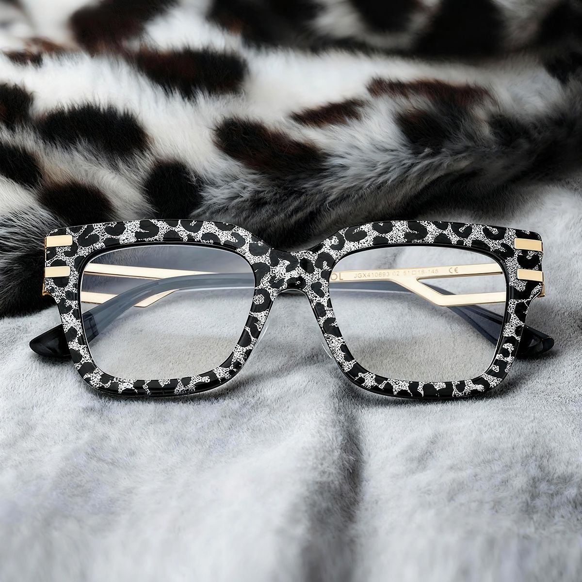 Square Cat-Eye Glasses With Gray Leopard