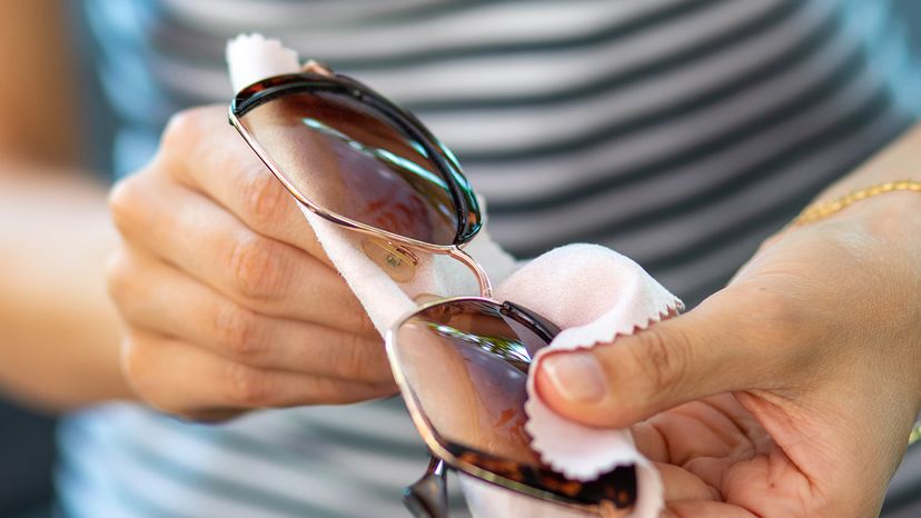 How to Restore Sunglasses: A Complete DIY Guide to Fixing Scratches, Bends, and More