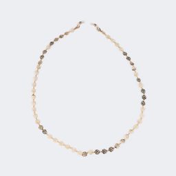 Distinctive Gold Flower Shape Chains1