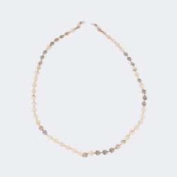 Distinctive Gold Flower Shape Chains1