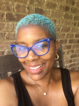 My first pair of blue frames, not bad at all0