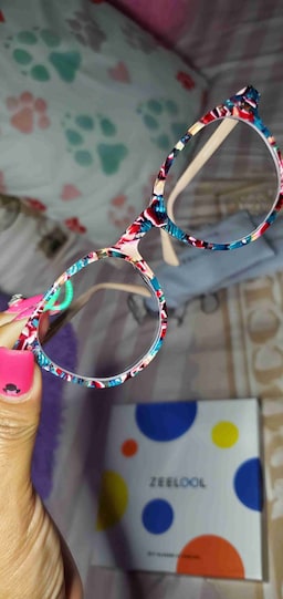 Un exito me encantan Gracias zeelool me encanta todo de mis pédidos 😍0