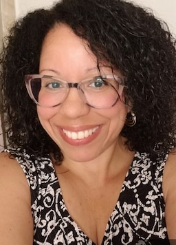 These are my everyday pair, they fit just right and they're very comfo0